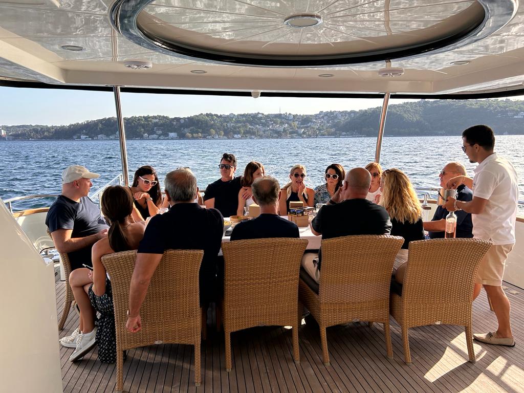 luxury yacht rental istanbul4