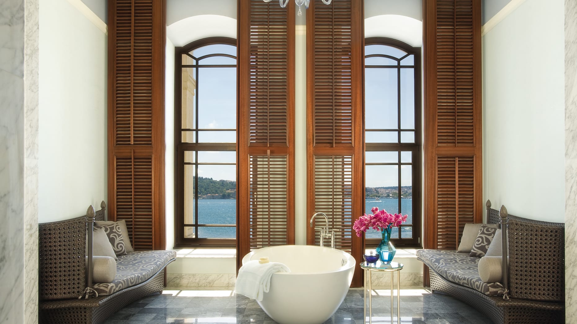Luxury Hotels in Istanbul - Four Seasons Bosphorus